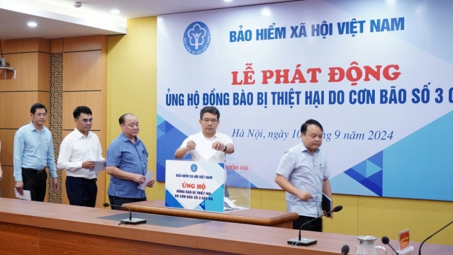 Bảo hiểm xã hội Việt Nam ủng hộ đồng bào bị thiệt hại do bão Yagi