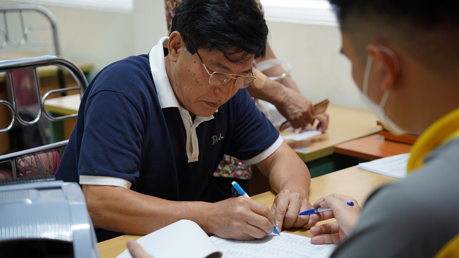 Cách tính lương hưu khi có nhiều giai đoạn làm cho nhà nước và tư nhân