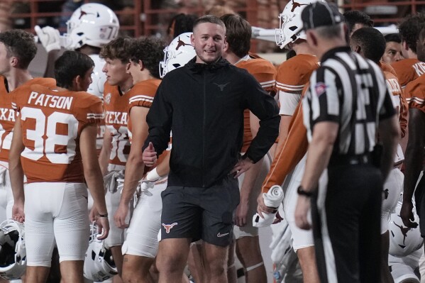 Bị thương ở Texas QB Quinn Ewers có khả năng sẽ trở lại cho trận đấu tiếp theo