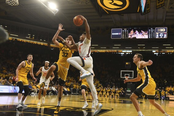 Terrence Shannon Jr. scores 25 as No. 12 Illinois beats Iowa 73-61