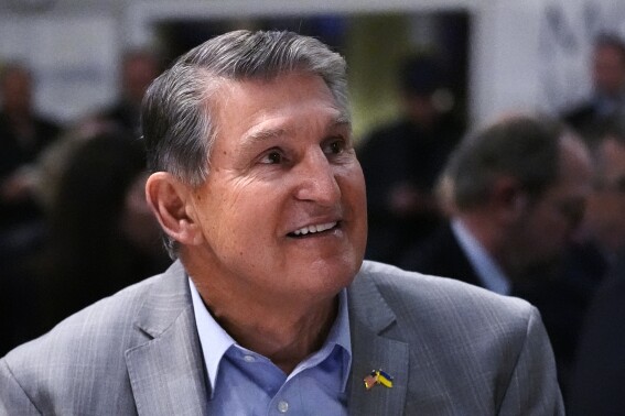 Joe Manchin không phải là ứng viên trước cuộc bầu cử 5 tháng. Nhưng hắn vẫn còn thời gian để đổi ý