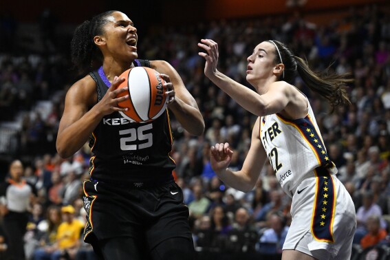 Những điểm nổi bật trong phần mở đầu WNBA của Caitlin Clark: Clark lắc chậm khởi động, nhưng sốt rét rơi xuống mặt trời 92-71