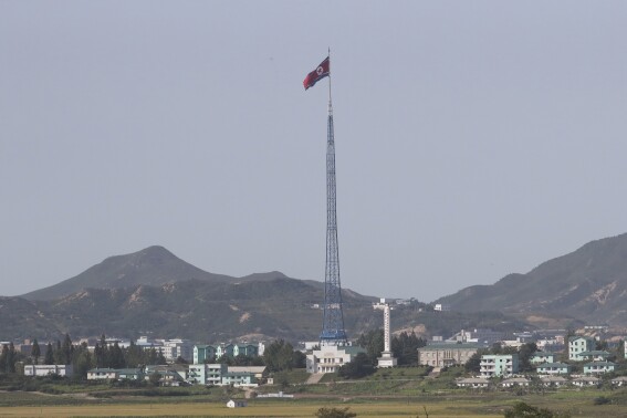 Một nhà ngoại giao Bắc Hàn ở Cuba đã đào ngũ đến Hàn Quốc vào tháng 11, Seoul nói