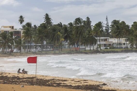 Storm nhiệt đới Ernesto nhắm vào Puerto Rico