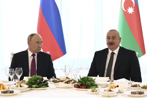 Một ngày sau cuộc viếng thăm của Putin, anh Azerbaijan áp dụng việc gia nhập Nga và Trung Quốc trong liên minh BRIS