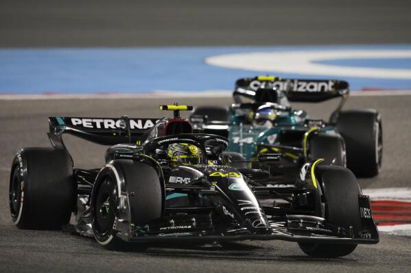 Hamilton nói Mercedes ‘ không nghe lời khuyên của ông về xe hơi