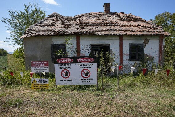 Những cư dân vùng giàu li-ti của Serbia thề sẽ ngăn chặn việc khai thác mỏ có hậu EU