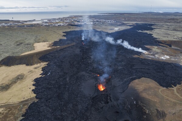 Chủ tịch nói rằng sau khi núi lửa phun dung nham, Iceland phải đối mặt với thời kỳ khó khăn