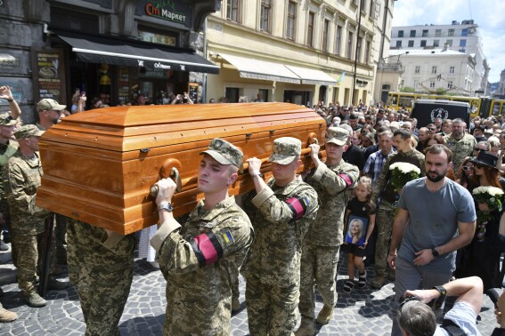 Thành viên NATO Romania nói có thêm nhiều mảnh vỡ máy bay không người Nga từ chiến tranh Ukraine đã đổ bộ xuống lãnh thổ của họ