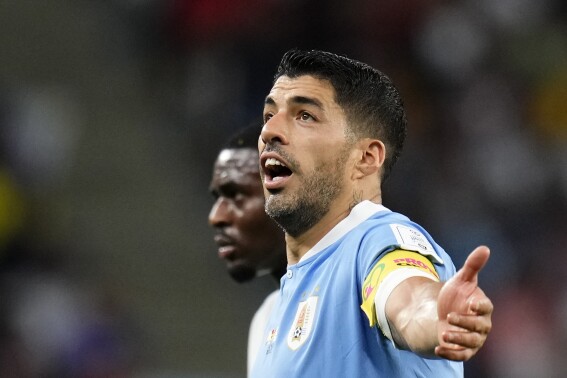 Luis Suárez trở lại cùng đội tuyển quốc gia Uruguay cho các trận đấu vòng loại World Cup