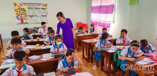 Cà Mau: Tận tuỵ "trồng người" nơi vùng sâu