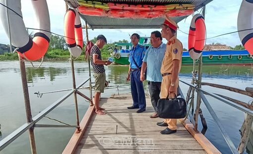 Cà Mau: Bến đò không phép vẫn hoạt động