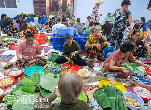 Ðặc sản "cơm đình"