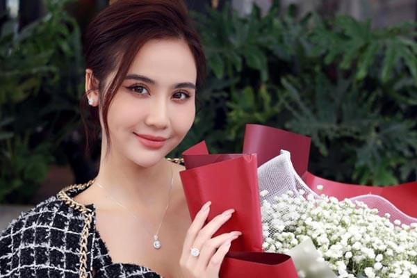 Nữ diễn viên Vbiz ly hôn với chồng doanh nhân sau 5 năm kết hôn, dính tin đồn hẹn hò với loạt sao nam