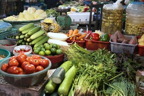 Hậu bão Yagi, hàng hóa thiết yếu giá ‘loạn cào cào’, bà nội trợ xót xa