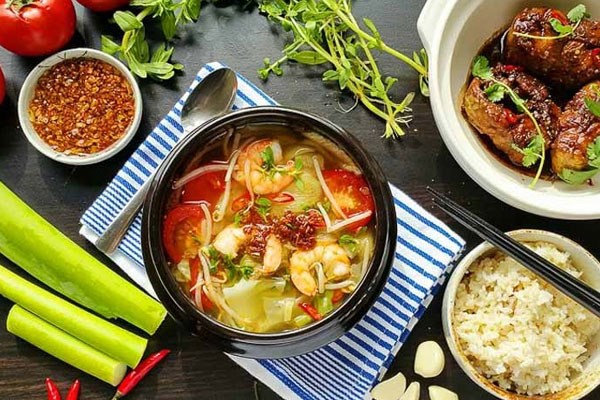 Canh chua ăn với những món gì mới ngon và 2 loại gia vị người Hà Nội ít cho vào canh chua