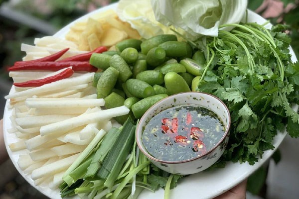 Loại quả vừa chua vừa chát, trước không ai ăn nay bán hơn nửa triệu đồng/kg