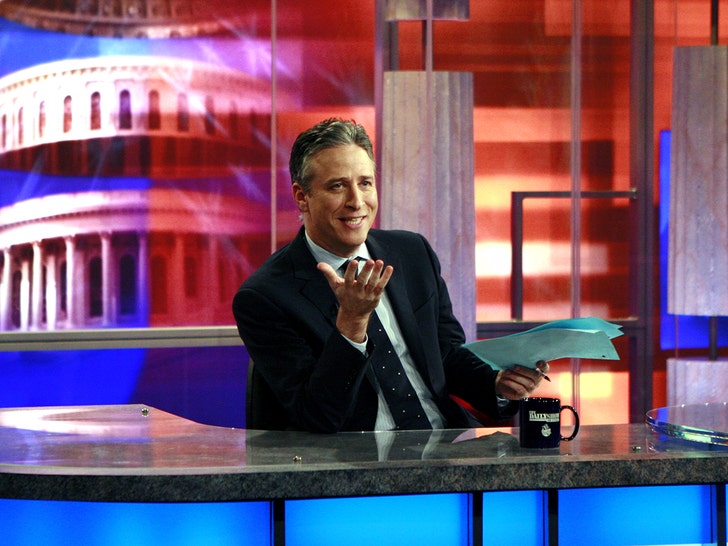 Jon Stewart trở lại với tư cách là người dẫn chương trình 'Daily Show'