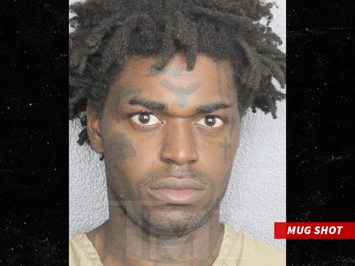 Kodak Black bị bắt vì cocaine ... được tìm thấy đang ngủ trên tay lái, cảnh sát nói