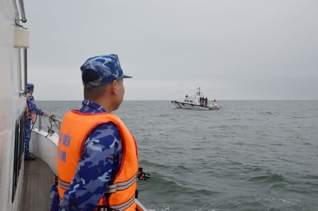 Vietnamese, Chinese coast guard forces hold joint patrol