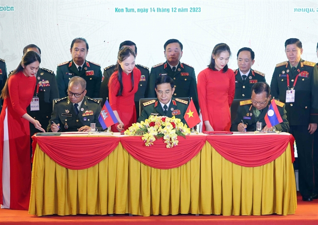 First Việt Nam-Laos-Cambodia border defence friendship exchange begins