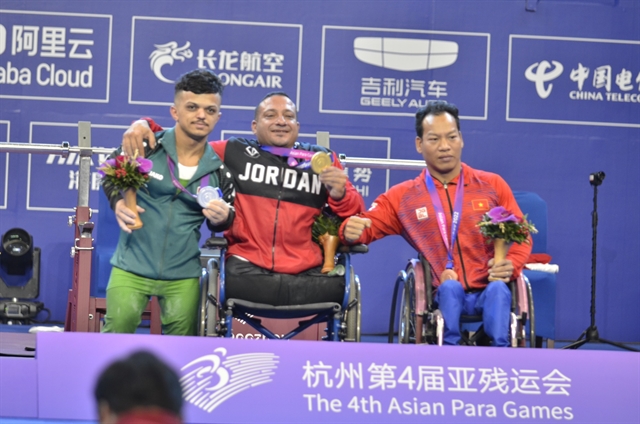 Powerlifter Công wins bronze medal at Asian Para Games