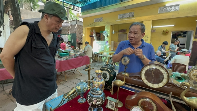 Bargain hunting in Hà Nội