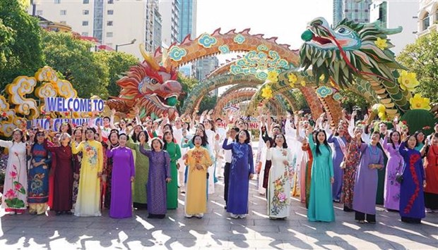 Over 5,000 people join ‘Ao dai’ parade in HCM City