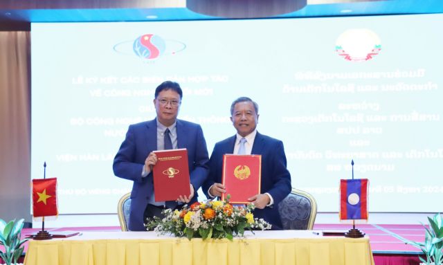 Việt Nam, Laos continue promoting cooperation in technology, innovation