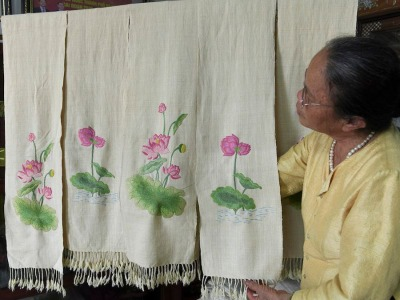 The art of weaving lotus silk