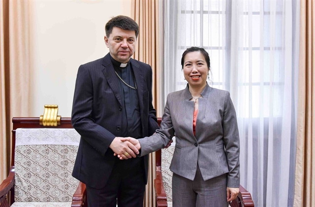 Deputy Foreign Minister hosts first Resident Papal Representative in Việt Nam