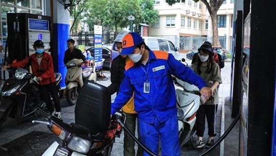 Petrol prices decrease slightly in latest adjustment