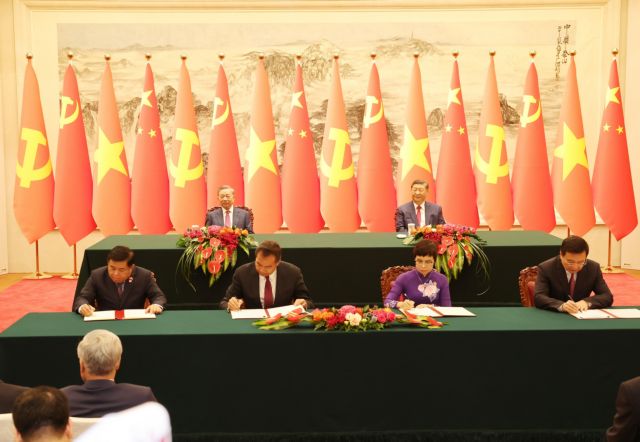 Việt Nam, China bolster cooperation in social, livelihood fields