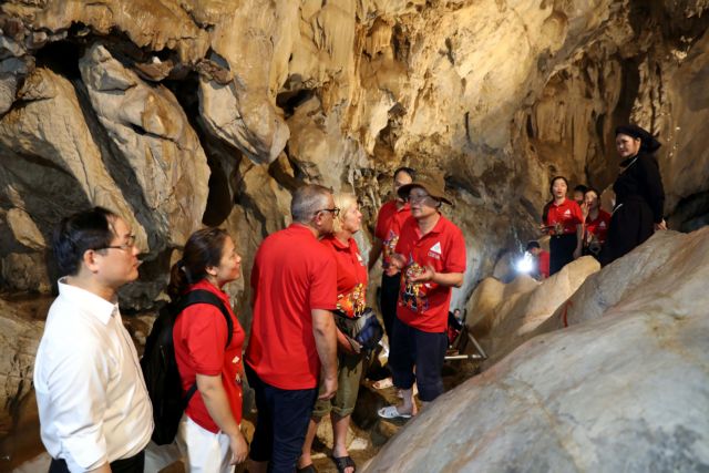 UNESCO experts assess dossier seeking global status for Lạng Sơn Geopark