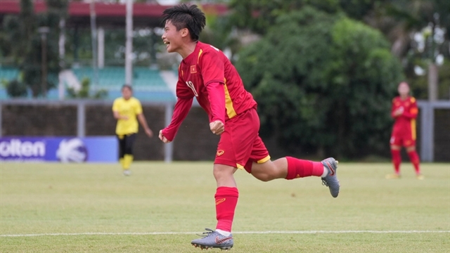 Striker Chuyên to make Asian debut milestone