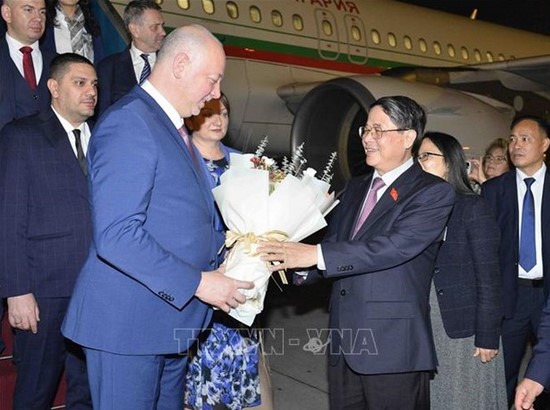 Bulgarian NA Speaker begins official visit to Việt Nam