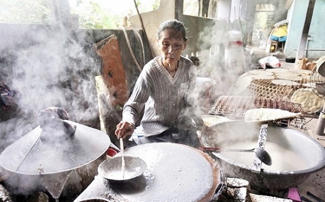 Túy Loan rice paper-making village designated national heritage