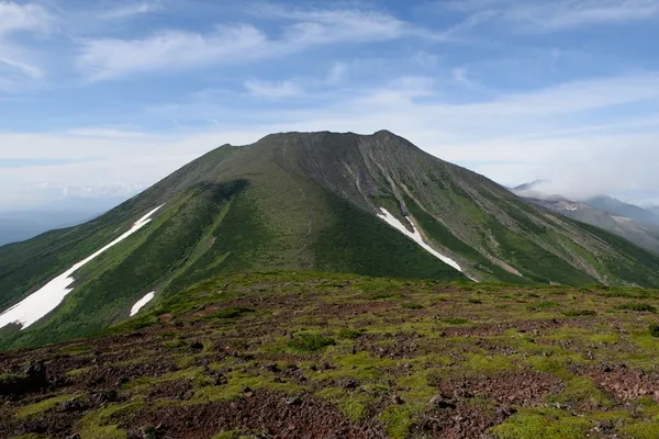 Two Vietnamese climbers rescued in Japan’s Mount Biei