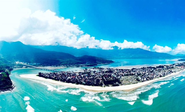 Lăng Cô Bay, a gem among the world's most beautiful bays