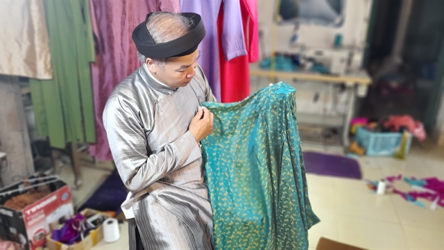 The secrets of Trạch Xá Village: mastering the craft of long-dress making