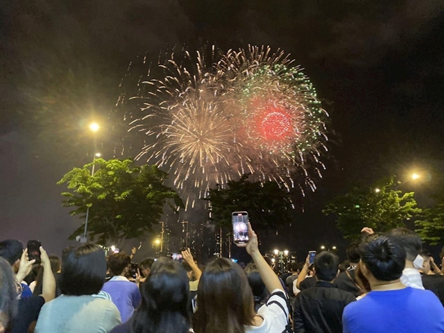 HCM City to add three fireworks displays in Bình Chánh, Củ Chi, Cần Giờ