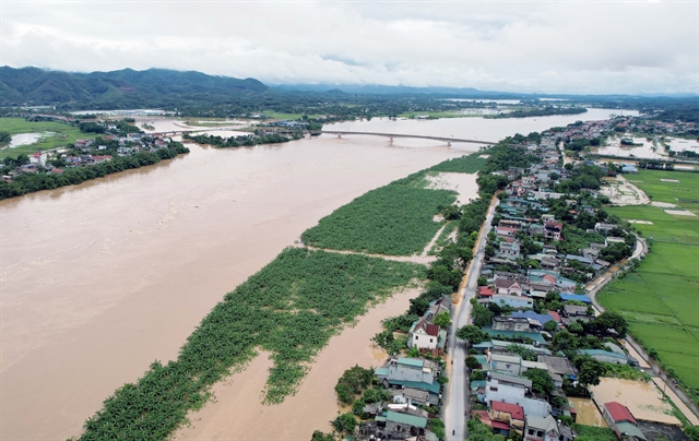 296 people dead and missing in Việt Nam due to typhoon, floods, landslides