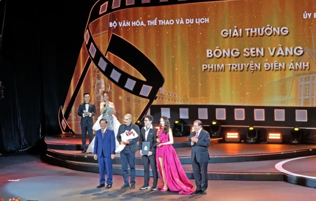 'Tro Tàn Rực Rỡ' wins various awards at national film festival