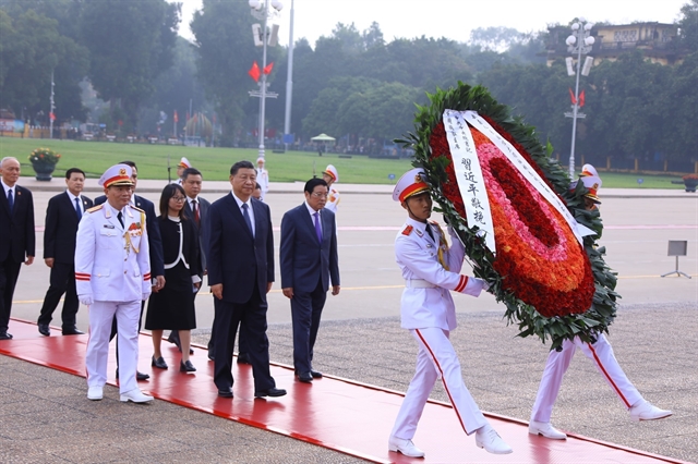 Chinese Party General Secretary and President pays tribute to President Hồ Chí Minh