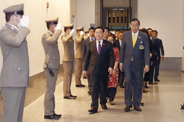 NA Chairman Huệ meets Thai Senate President