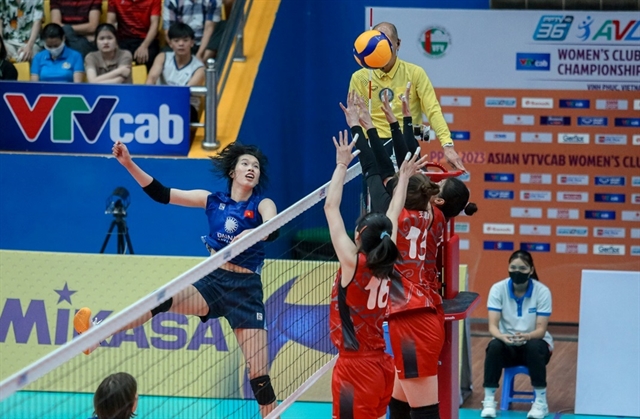 Thúy receives offers to become first Vietnamese volleyballer in Europe