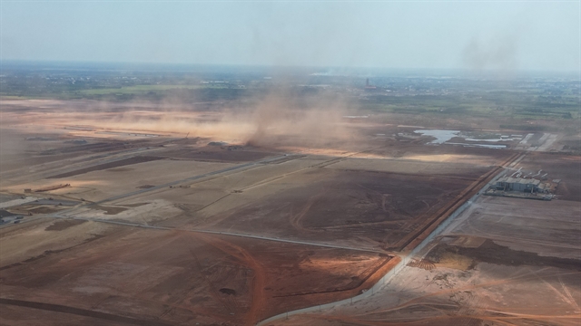 Construction units at Long Thành Airport urged to address dust pollution