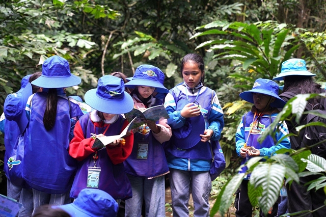 Primary pupils join a training to learn water and environment protection