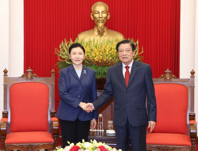 Vietnamese Party official receives Chinese Minister of Justice