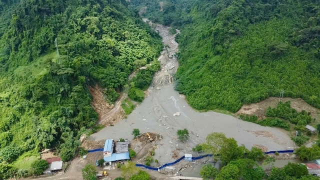 Bắc Kạn rushes to address waste dam breach after disaster